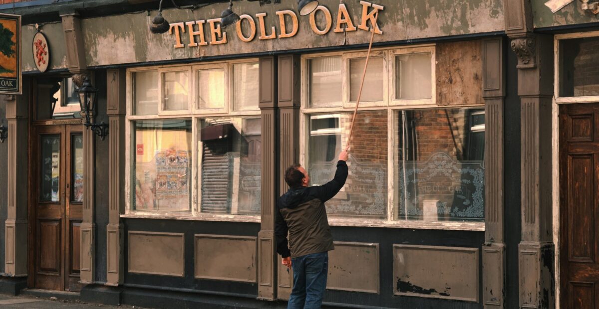 The Old Oak_Lucky Red