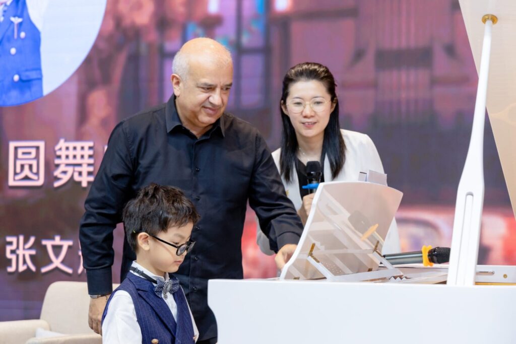 “A música é profundamente humana” – Entrevista com o pianista Paolo Vergari