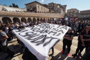 Ports Closed to Arms, the Assisi Motion brought to Rome