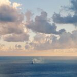 O navio Bel Espoir navega pelo Mediterrâneo com 200 jovens para promover o diálogo e a paz