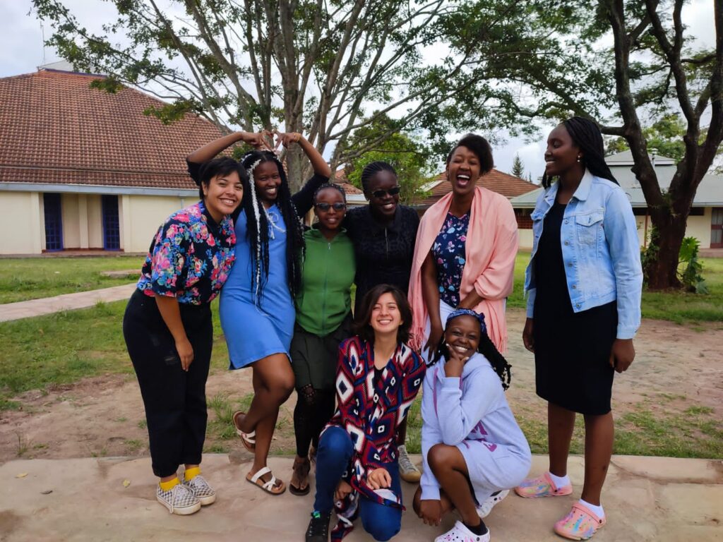 Kenia: “Esa cultura diferente que me enamoró”. Voluntariado milONGa de Isabele