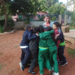 Escola Unipar, Paraguai. Um mundo de terra vermelha para compartilhar