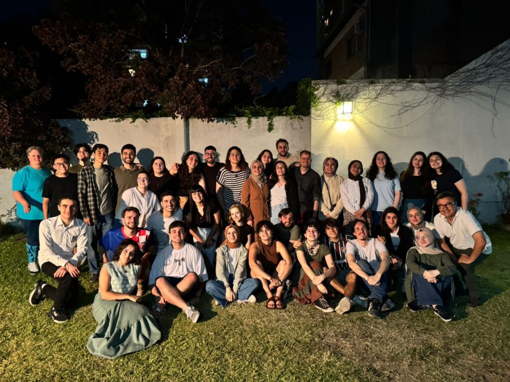 Jugando juntos: el inicio de una amistad entre jóvenes católicos y musulmanes