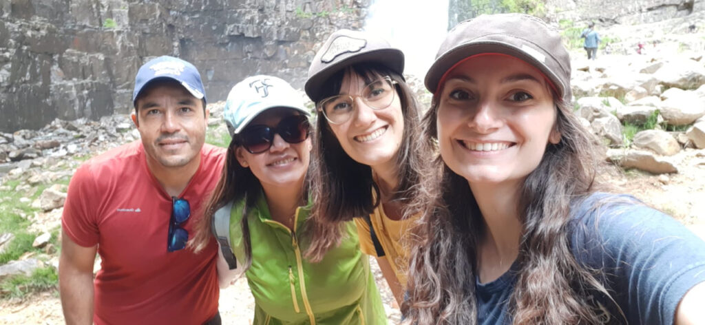 VOLONTAIRES, ORGANISATIONS NON GOUVERNEMENTALES ET COMMUNAUTÉS LOCALES