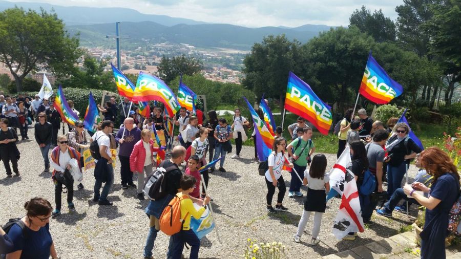 Bombs on Yemen and peace journalism