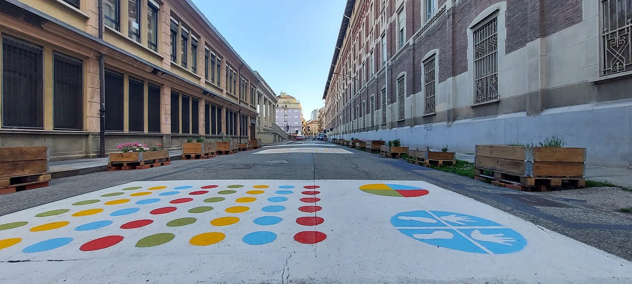 From a Piazza in Turin to an Artist Workshop in Madrid: Social Art in Action